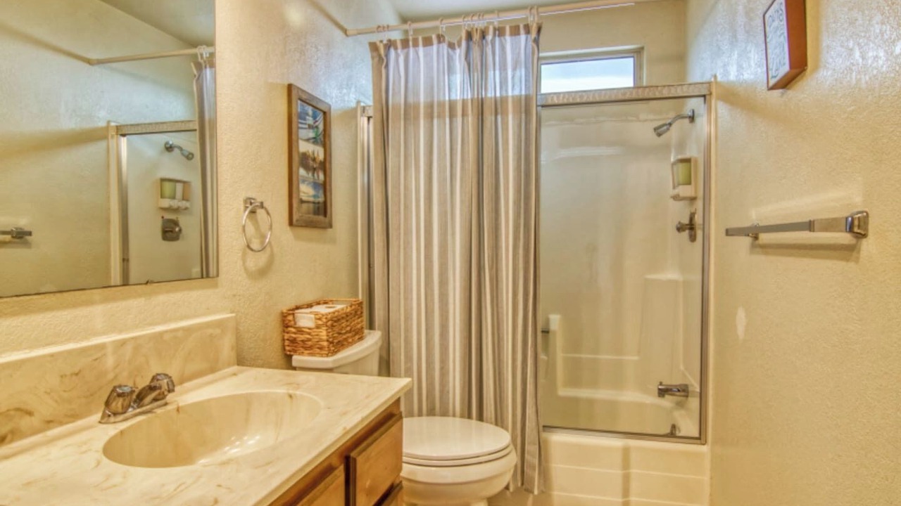 Photo of Bathroom in Groveland