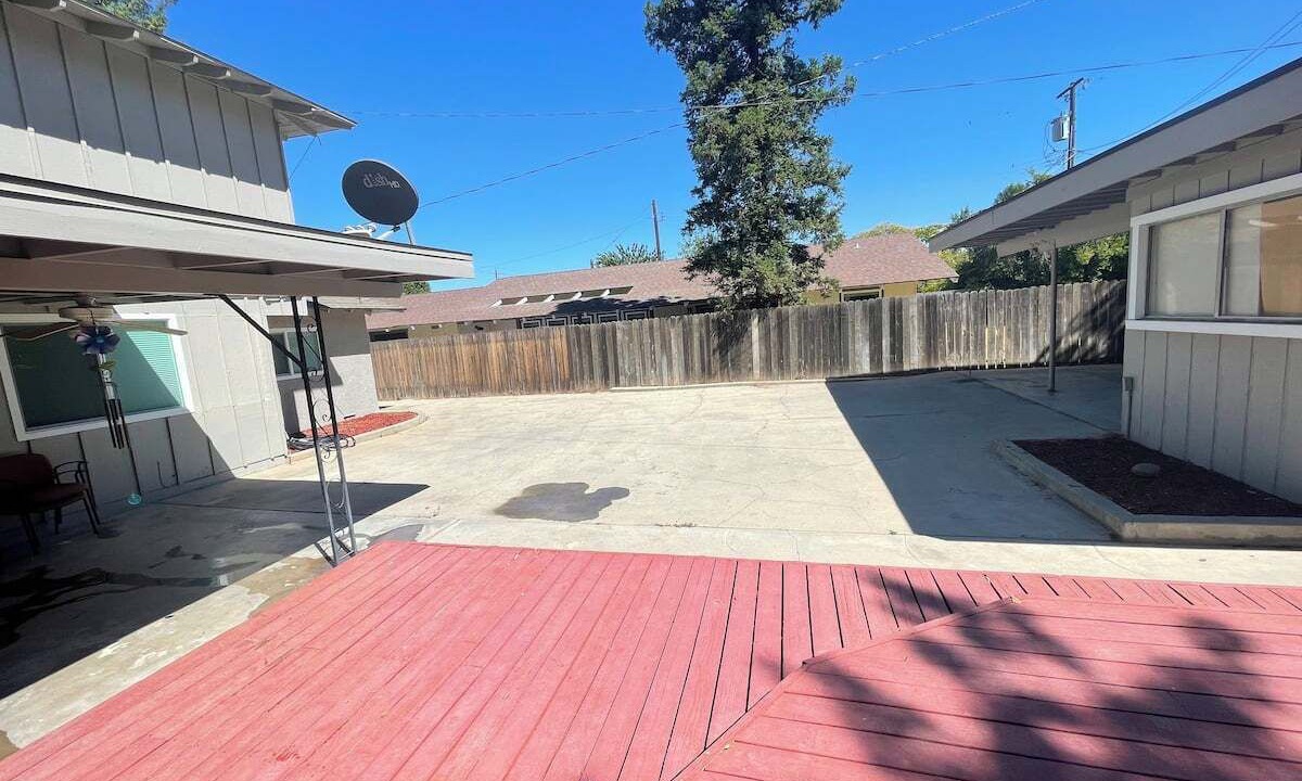 Photo of Outdoor in Raisin