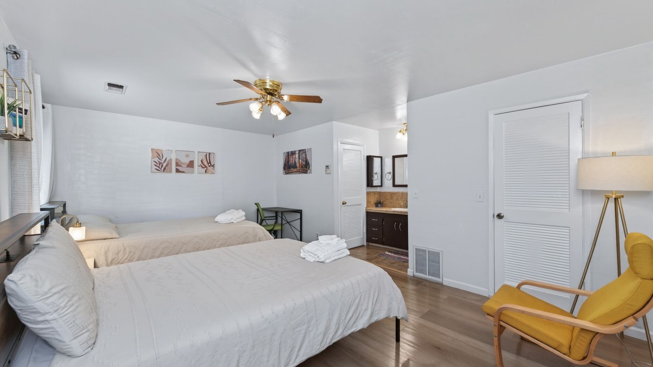 Photo of Bedroom in Raisin