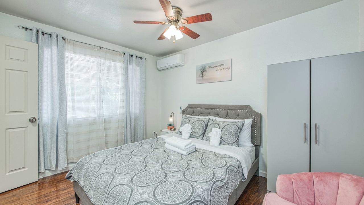 Photo of Bedroom in Raisin