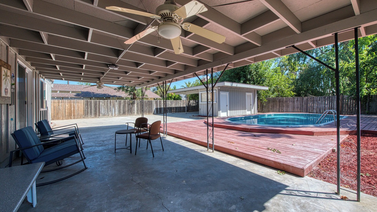 Photo of Patio Balcony in Raisin