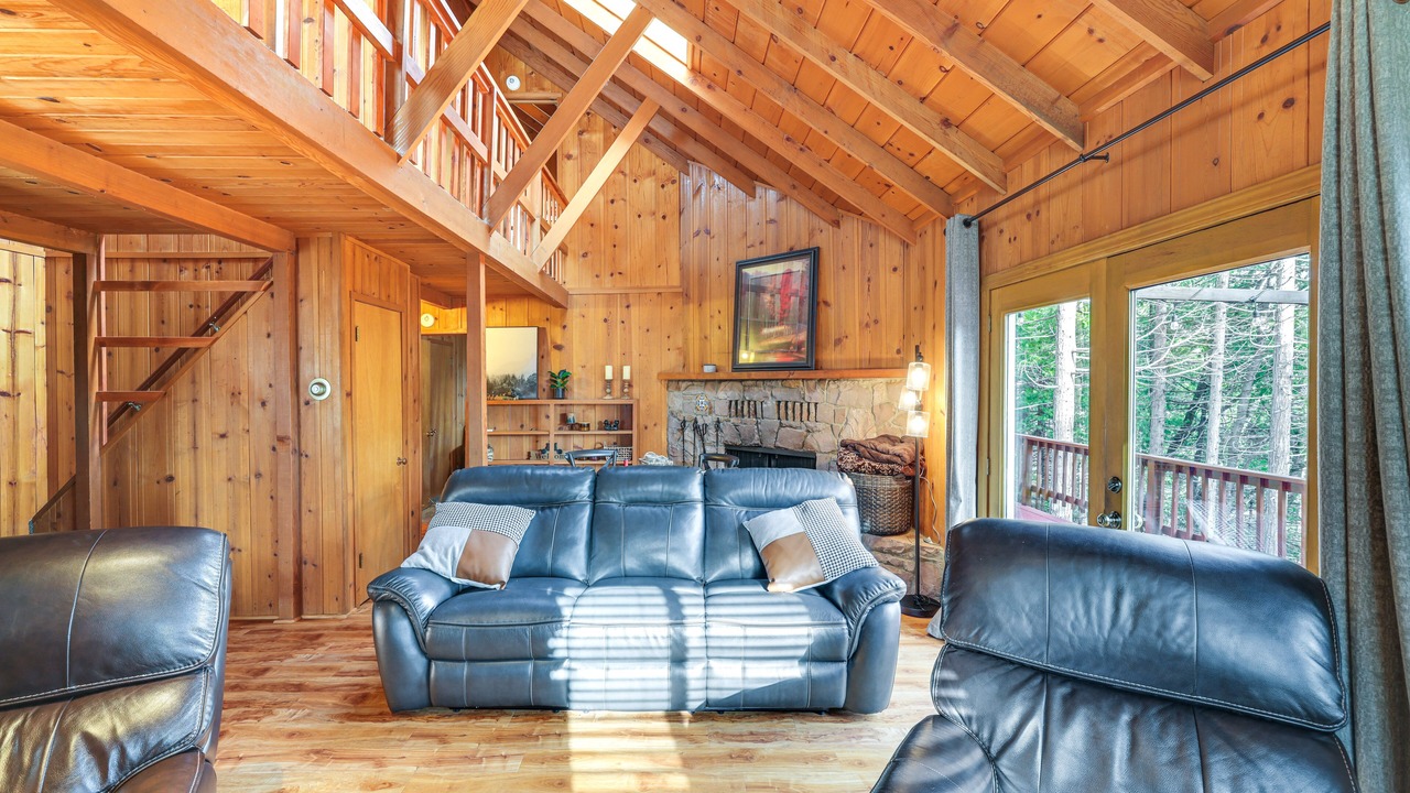 Photo of Livingroom in Mi-Wuk Village