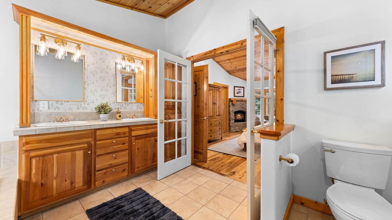 Photo of Bathroom in Tahoe Pines