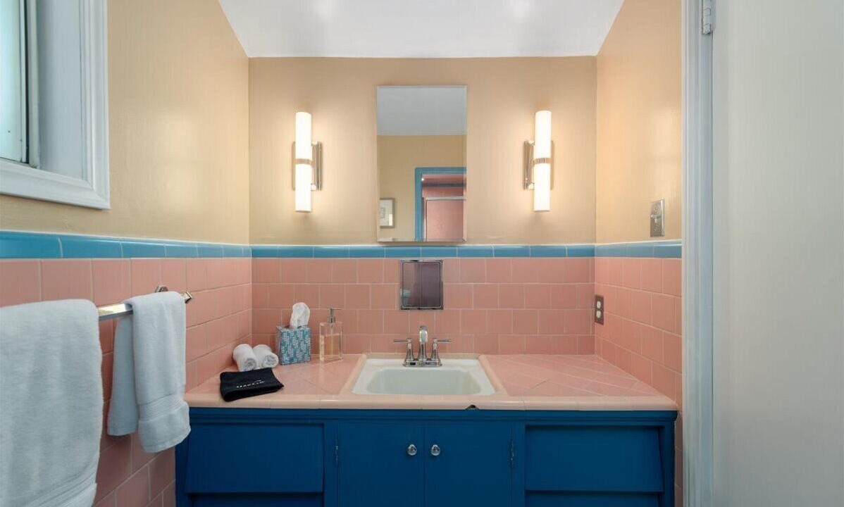 Photo of Bathroom in Red Bluff