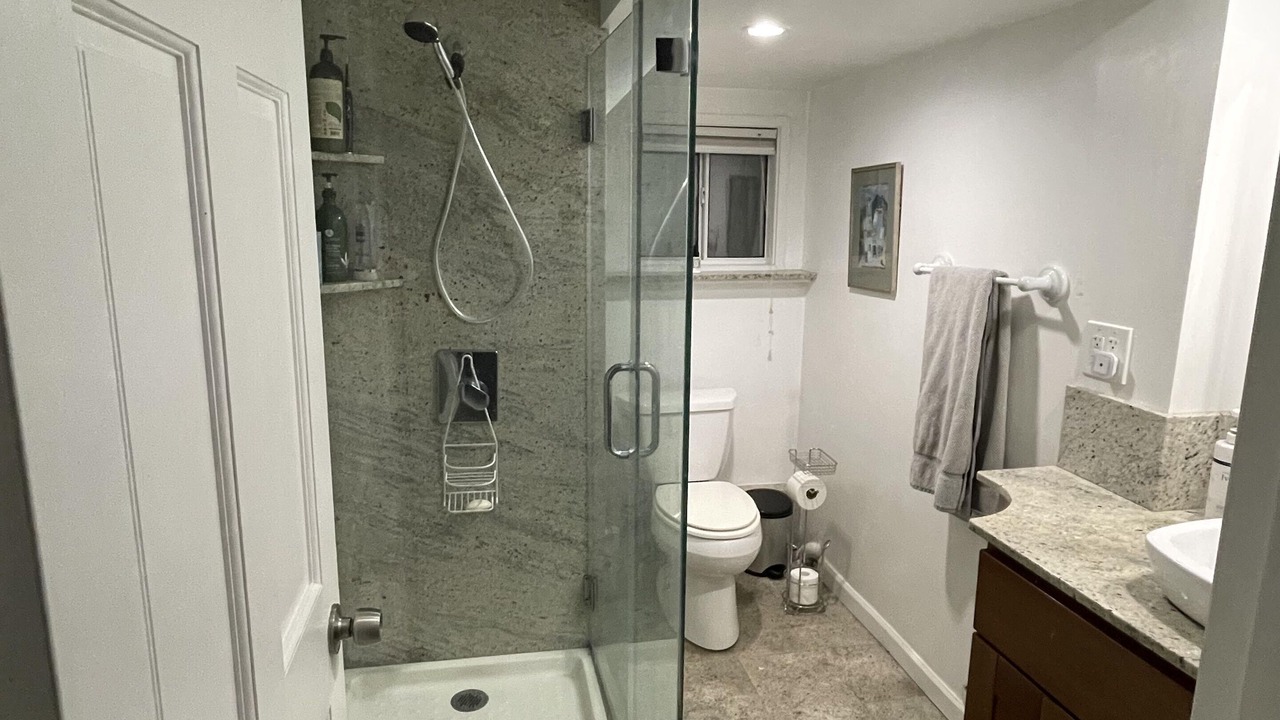 Photo of Bathroom in Lakeshore