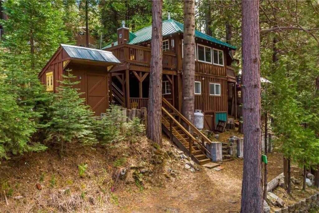 Photo of Outdoor in Sugar Pine