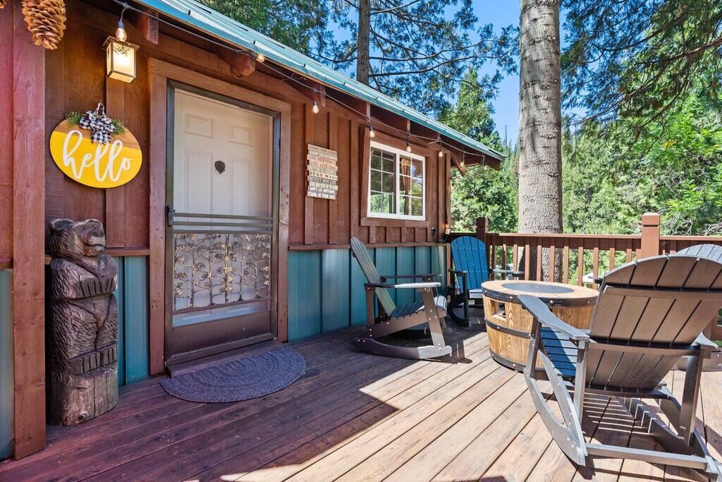 Photo of Patio Balcony in Sugar Pine