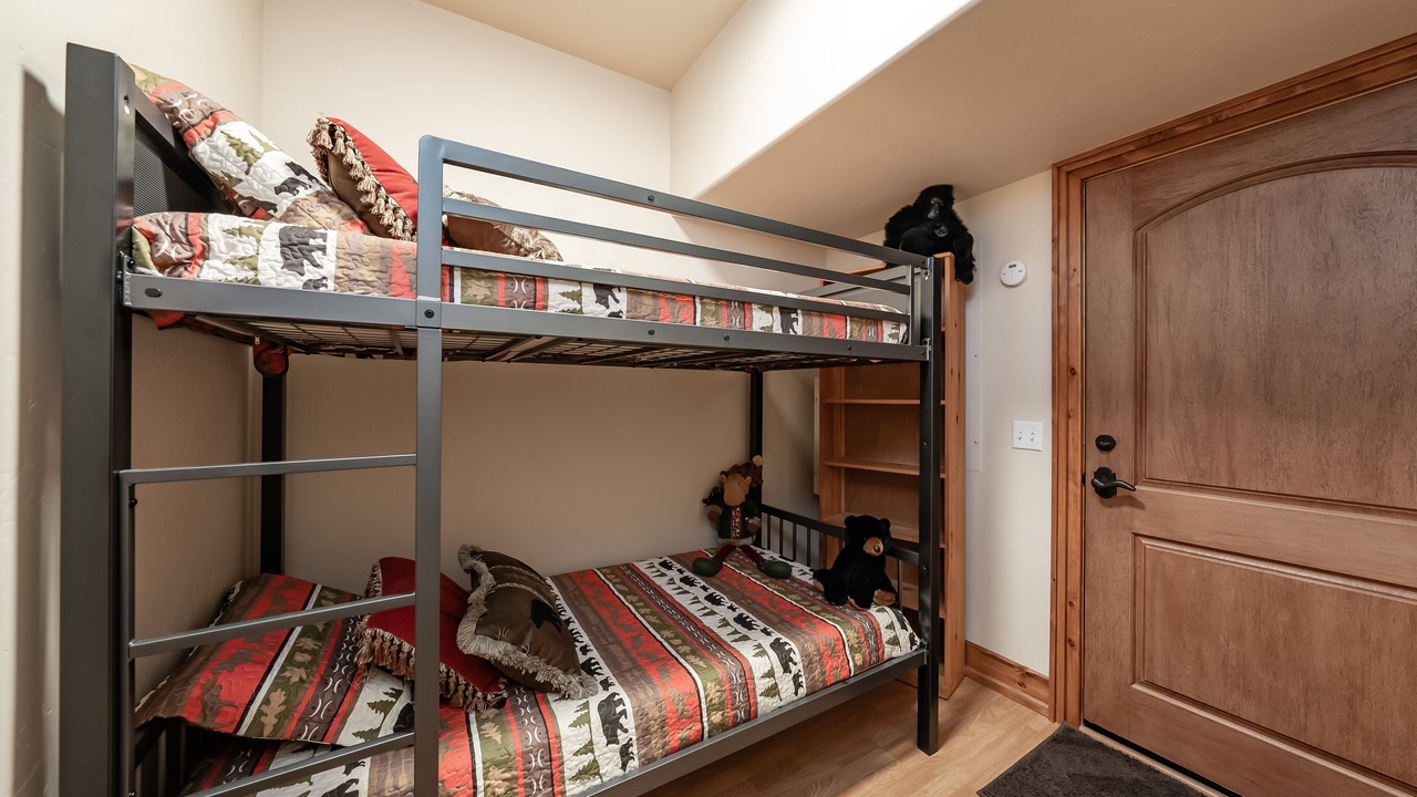 Photo of Bedroom in Shaver Lake