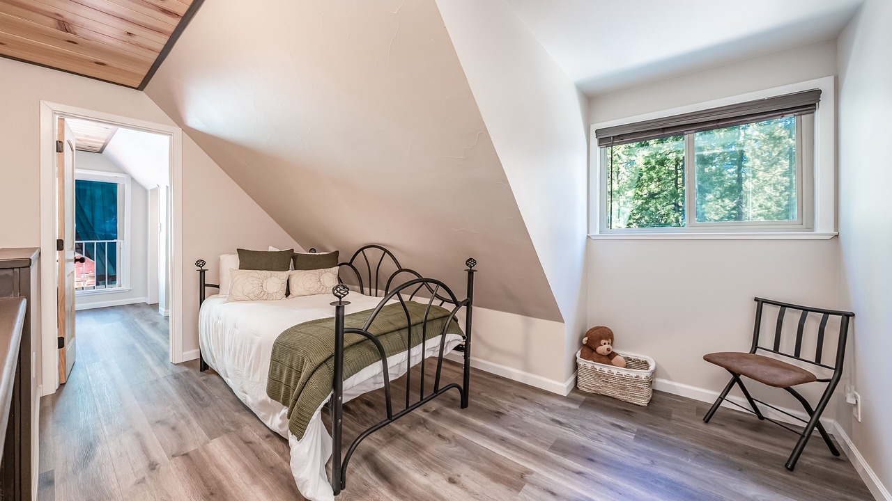Photo of Bedroom in Shaver Lake