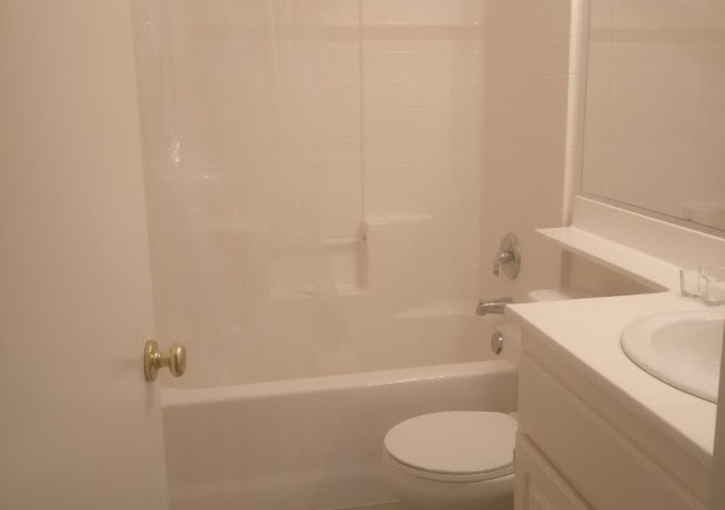 Photo of Bathroom in Lake Elsinore