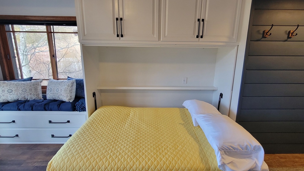 Photo of Bedroom in June Lake