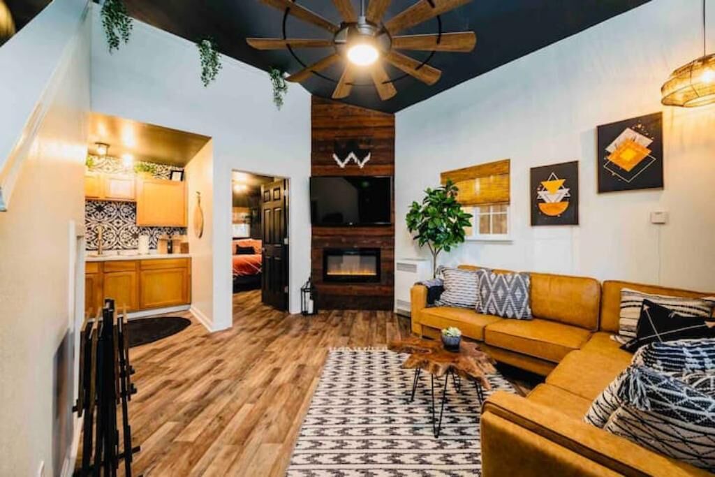Photo of Livingroom in Sierra Village