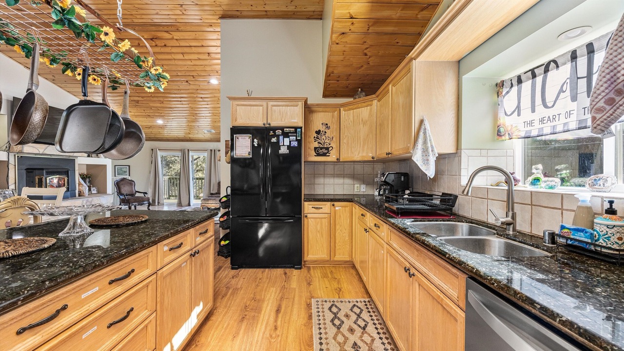 Photo of Kitchen in Frazier Park