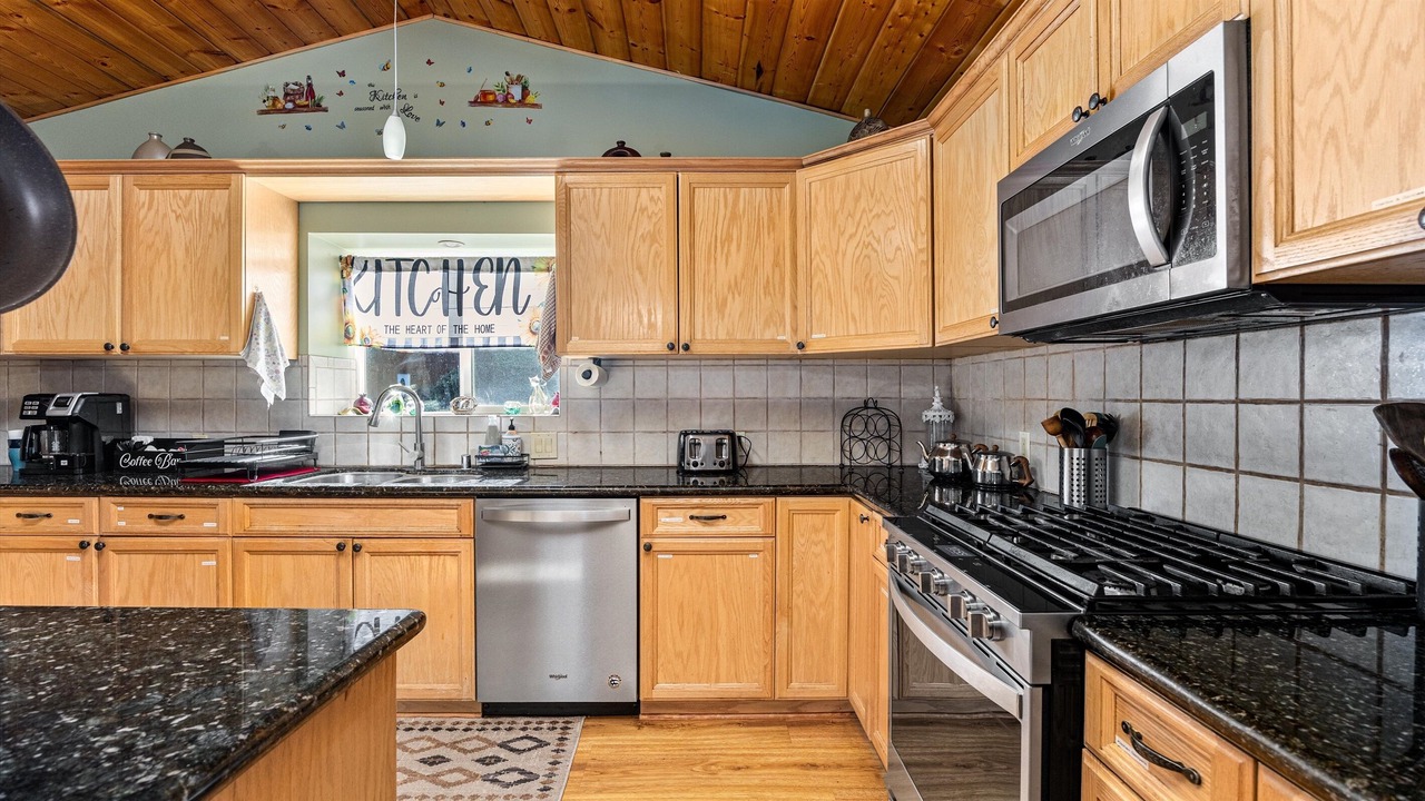 Photo of Kitchen in Frazier Park