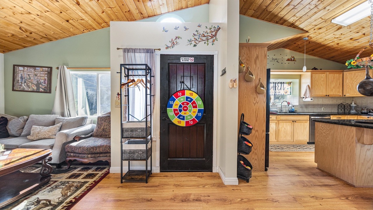 Photo of Bedroom in Frazier Park