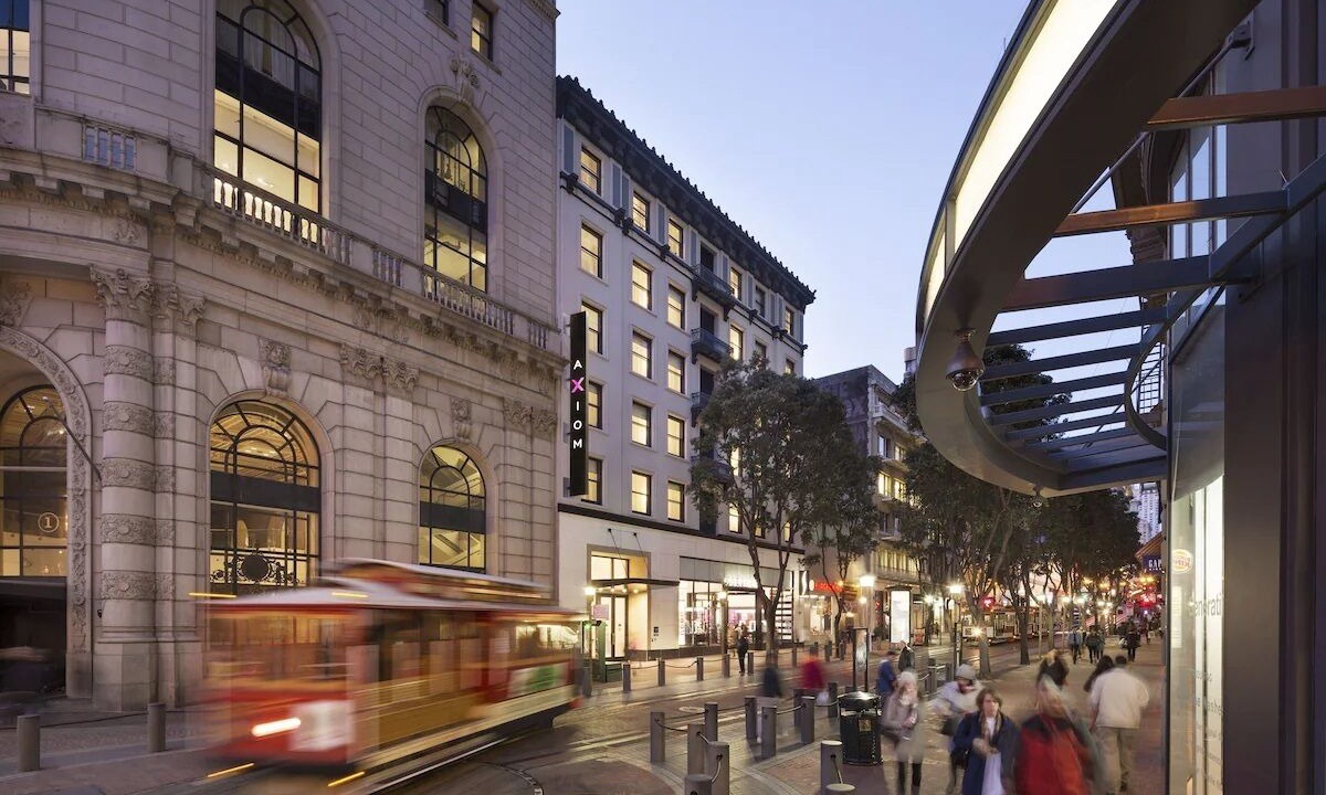 Photo of Outdoor in Mid-Market
