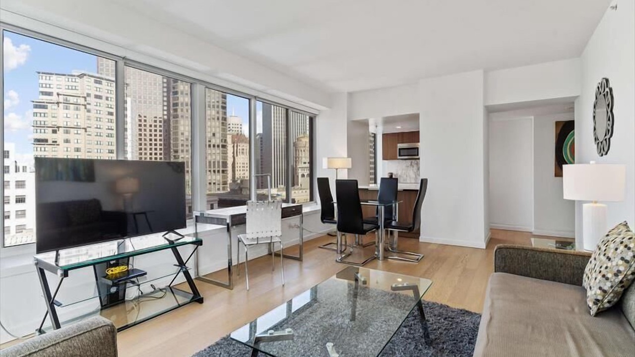 Photo of Bedroom in Downtown San Francisco