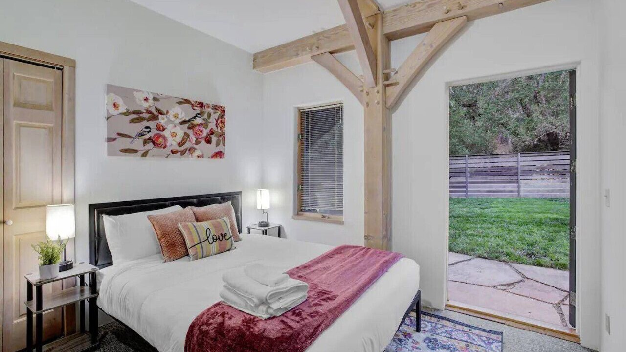 Photo of Bedroom in Sleepy Hollow
