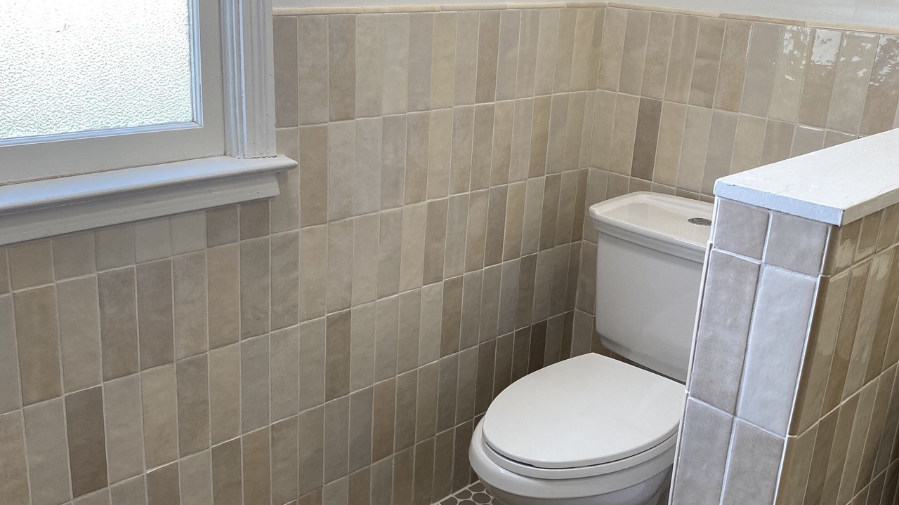 Photo of Bathroom in Raisin