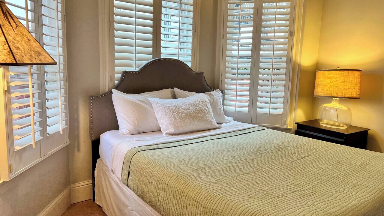 Photo of Bedroom in Burlingame