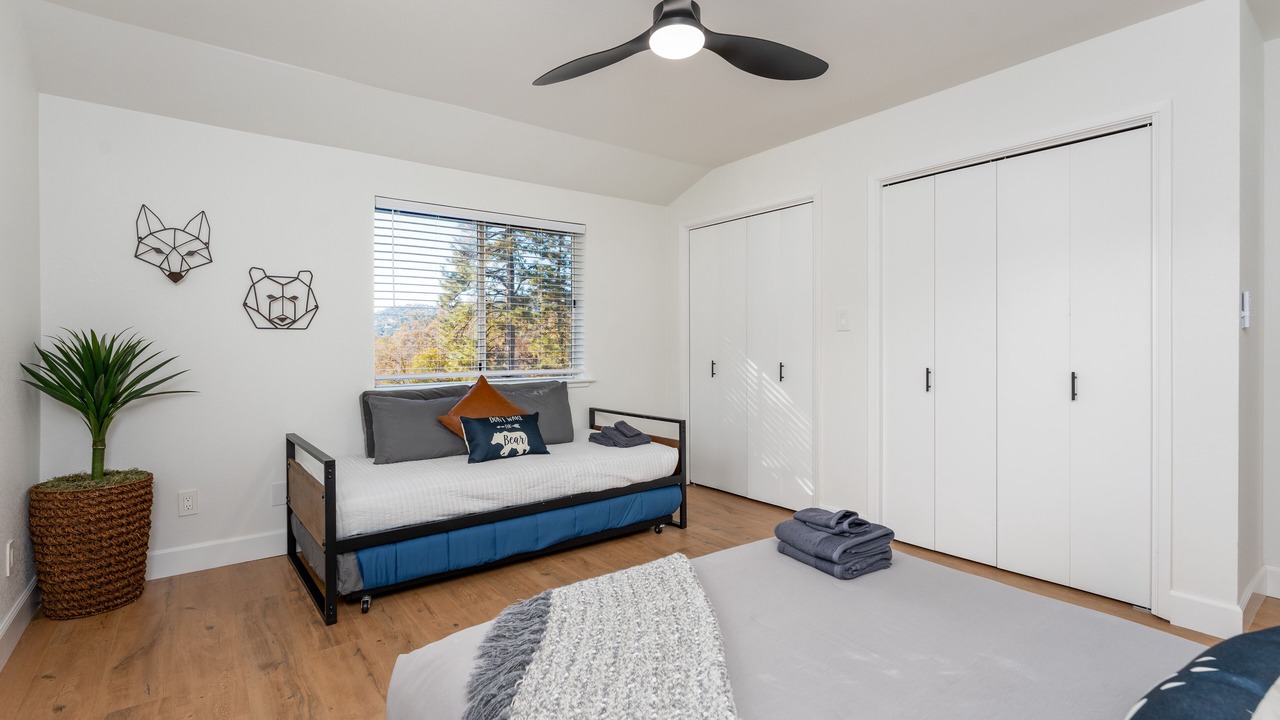 Photo of Bedroom in Yosemite Forks
