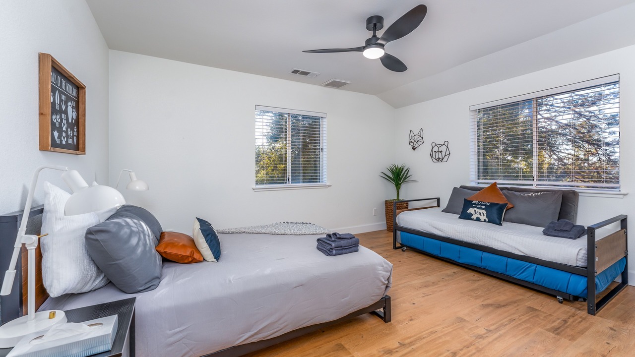 Photo of Bedroom in Yosemite Forks