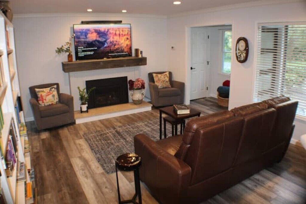 Photo of Livingroom in Monterey