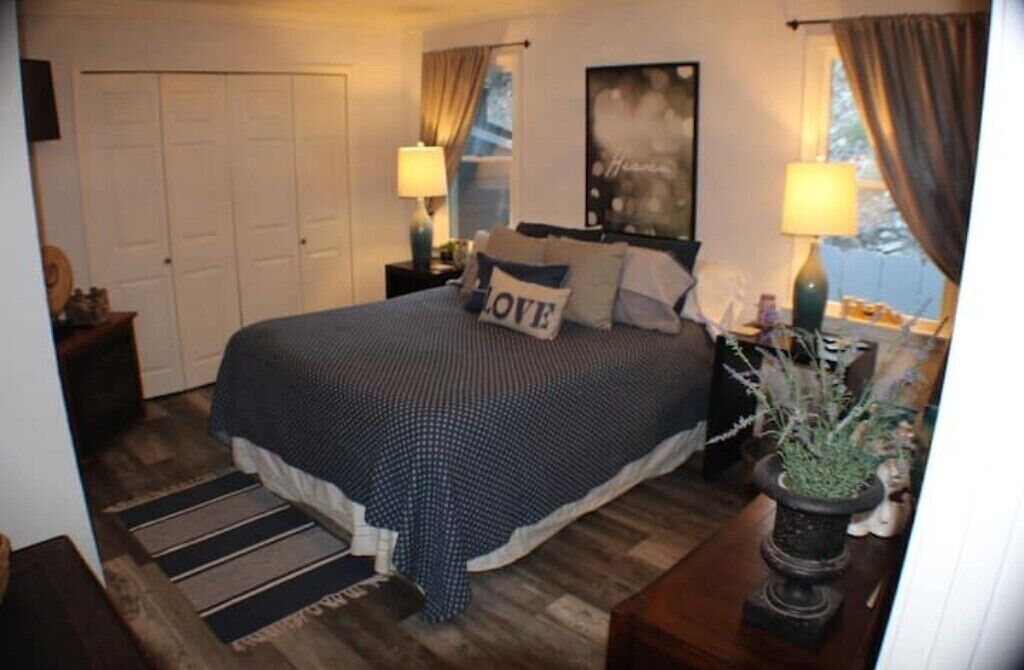 Photo of Bedroom in Monterey