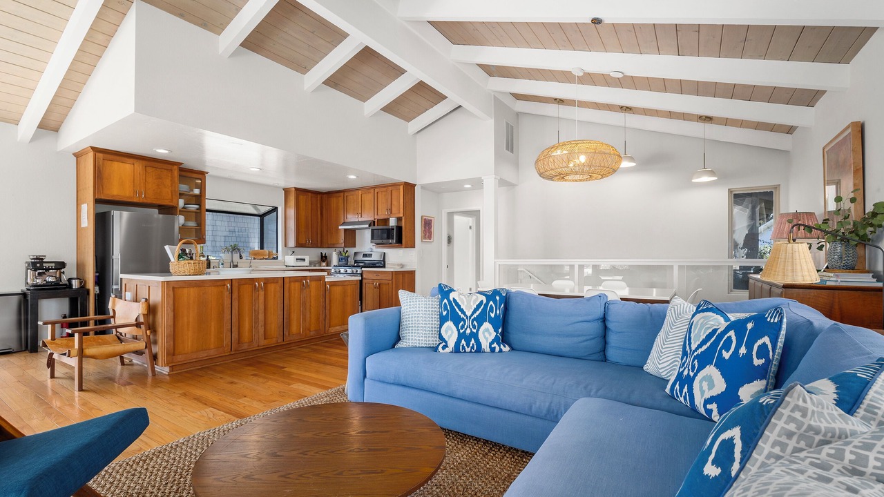 Photo of Livingroom in Westside Santa Cruz