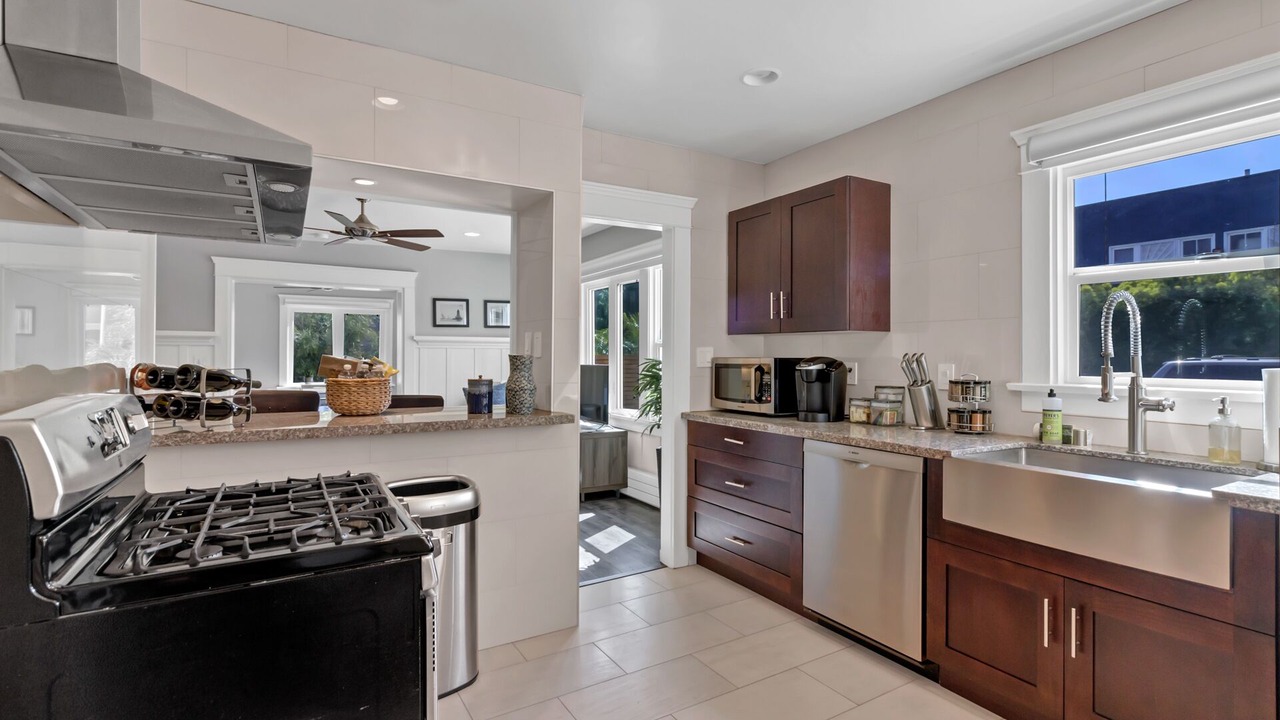 Photo of Kitchen in Downtown Long Beach