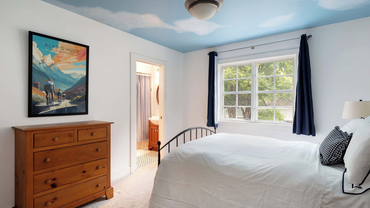 Photo of Bedroom in Ladera