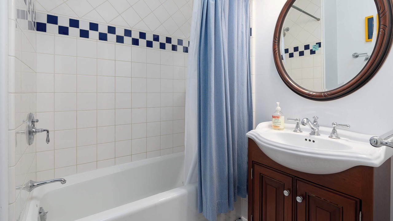 Photo of Bathroom in Ladera