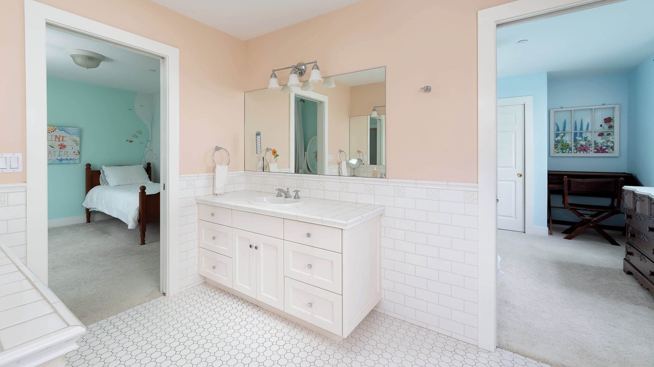 Photo of Bedroom in Ladera