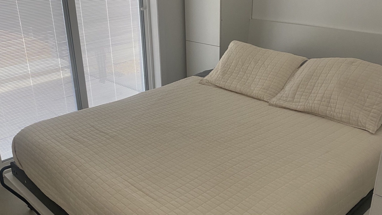 Photo of Bedroom in Mid-Wilshire