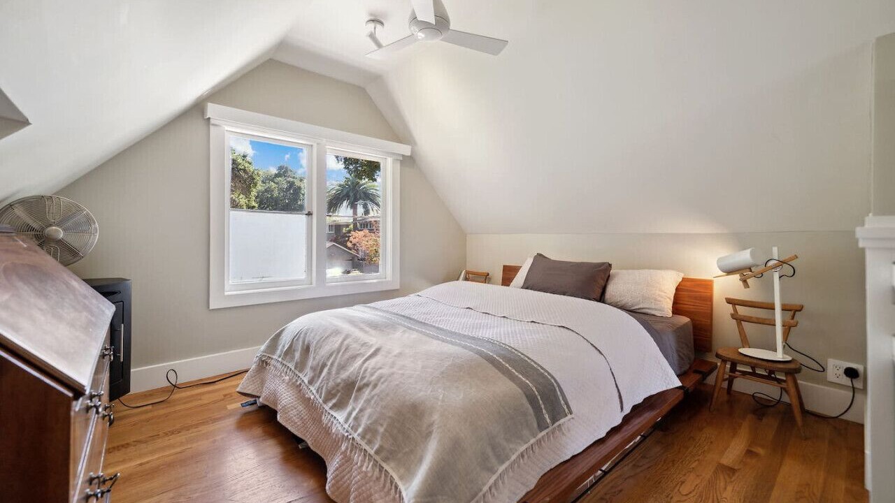 Photo of Bedroom in University South
