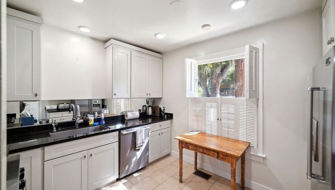 Photo of Kitchen in University South
