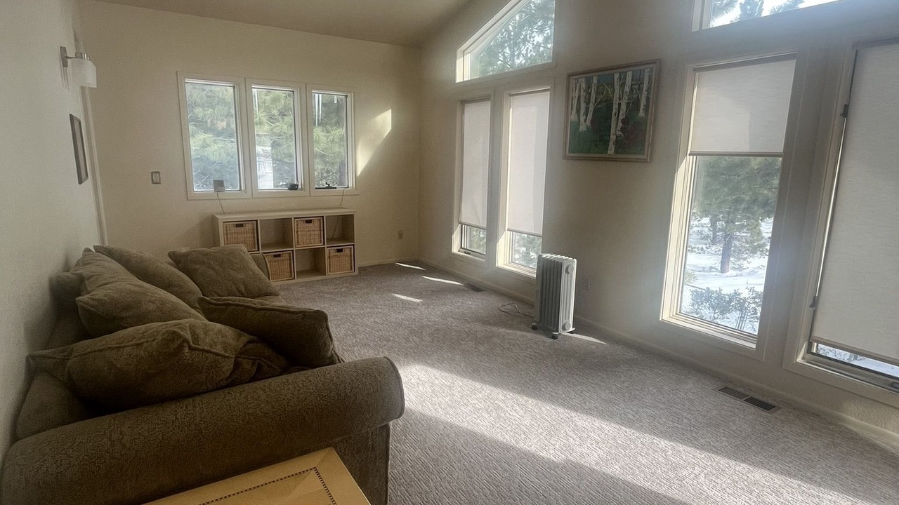 Photo of Livingroom in Reno