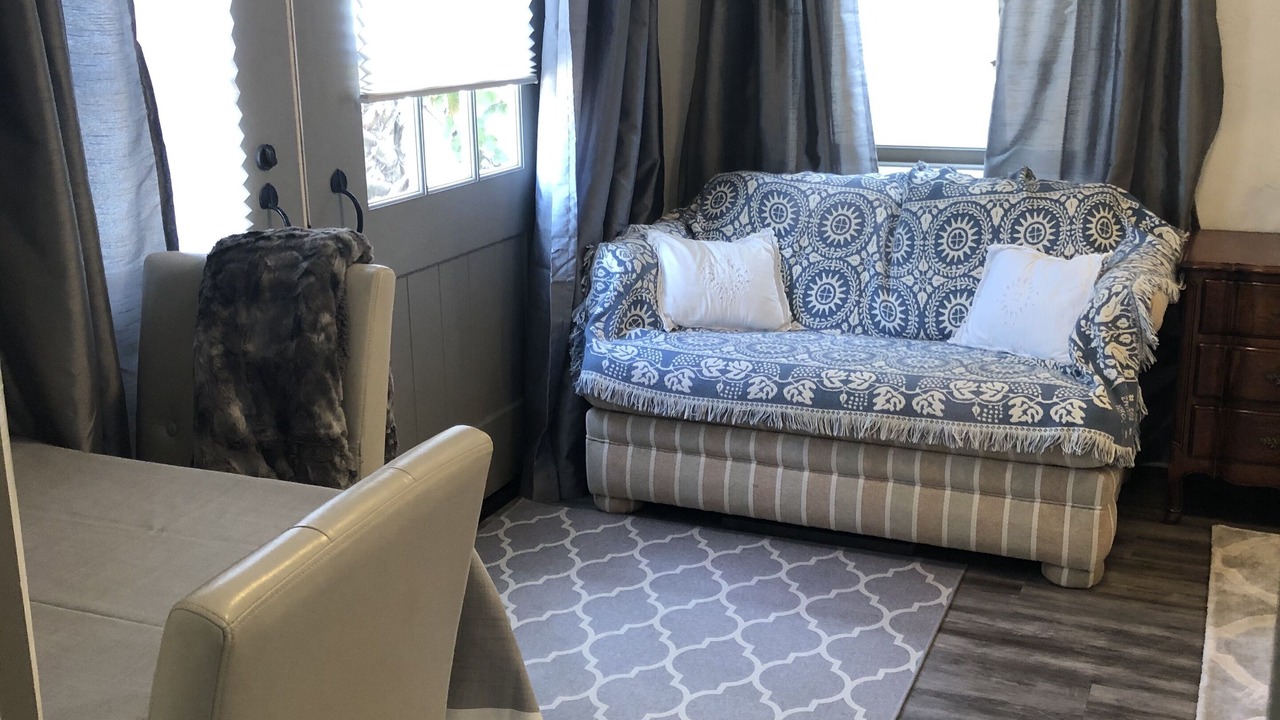 Photo of Livingroom in Upper Riviera