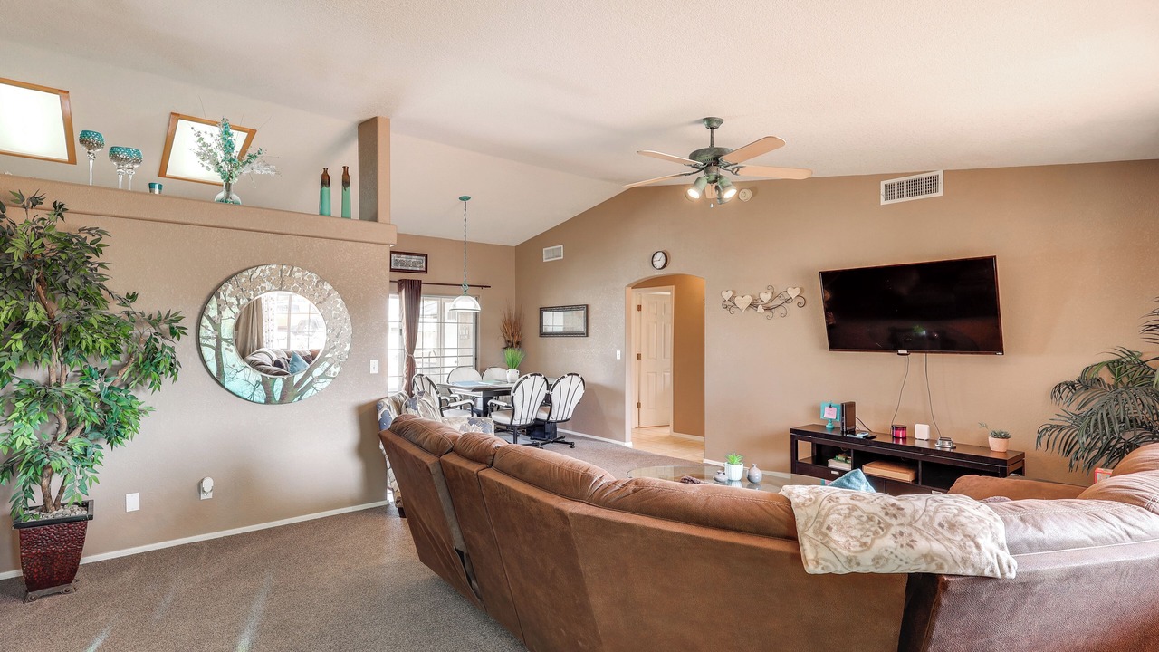 Photo of Livingroom in Lake Havasu City