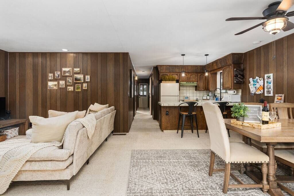 Photo of Livingroom in Sierra Cedars