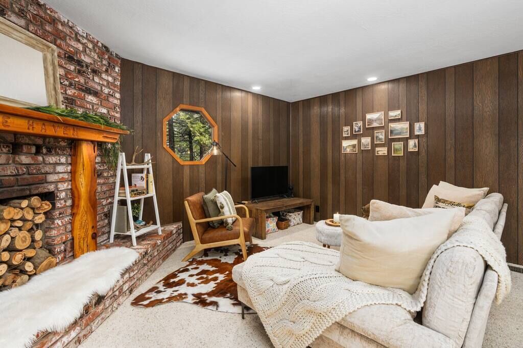 Photo of Livingroom in Sierra Cedars