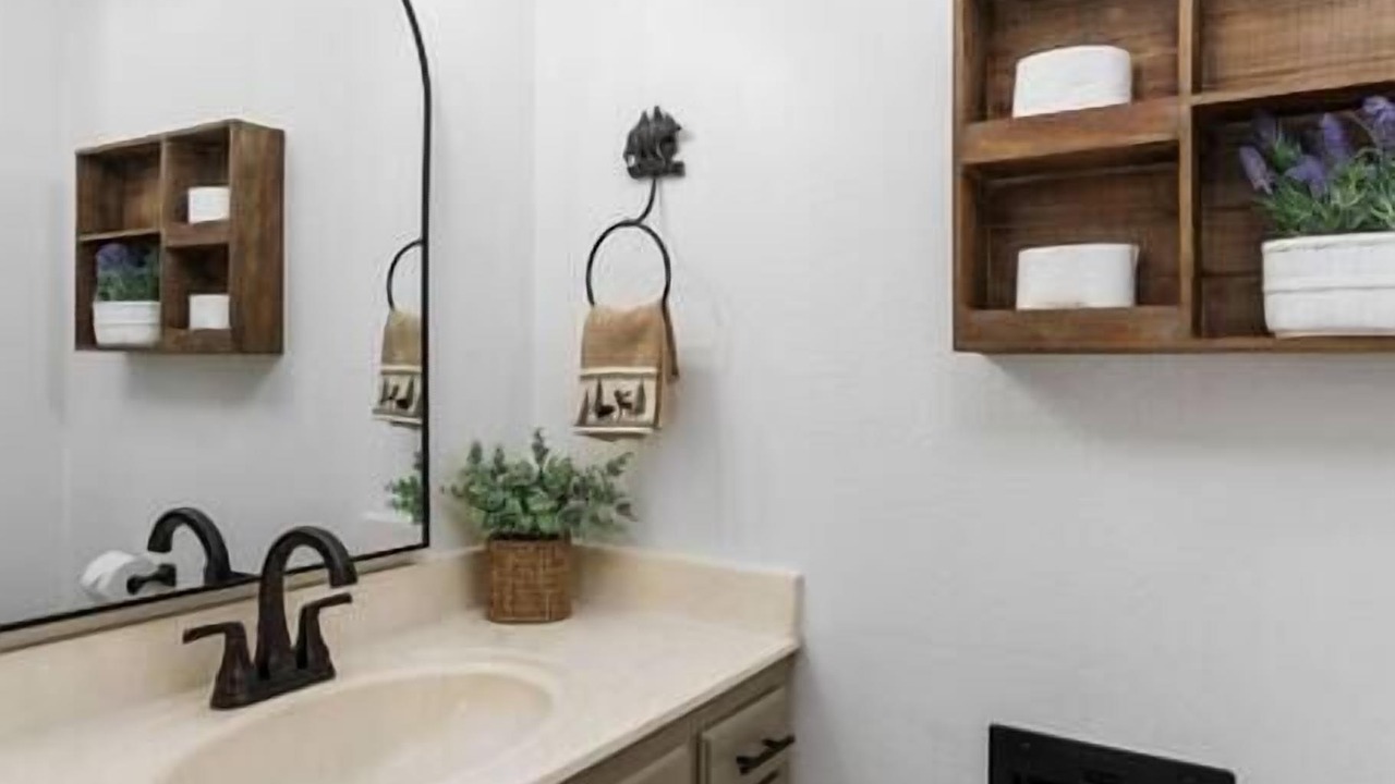 Photo of Bathroom in Sierra Cedars
