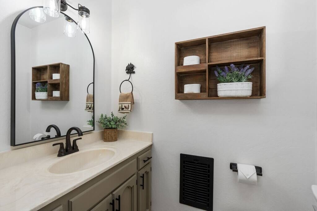 Photo of Bathroom in Sierra Cedars