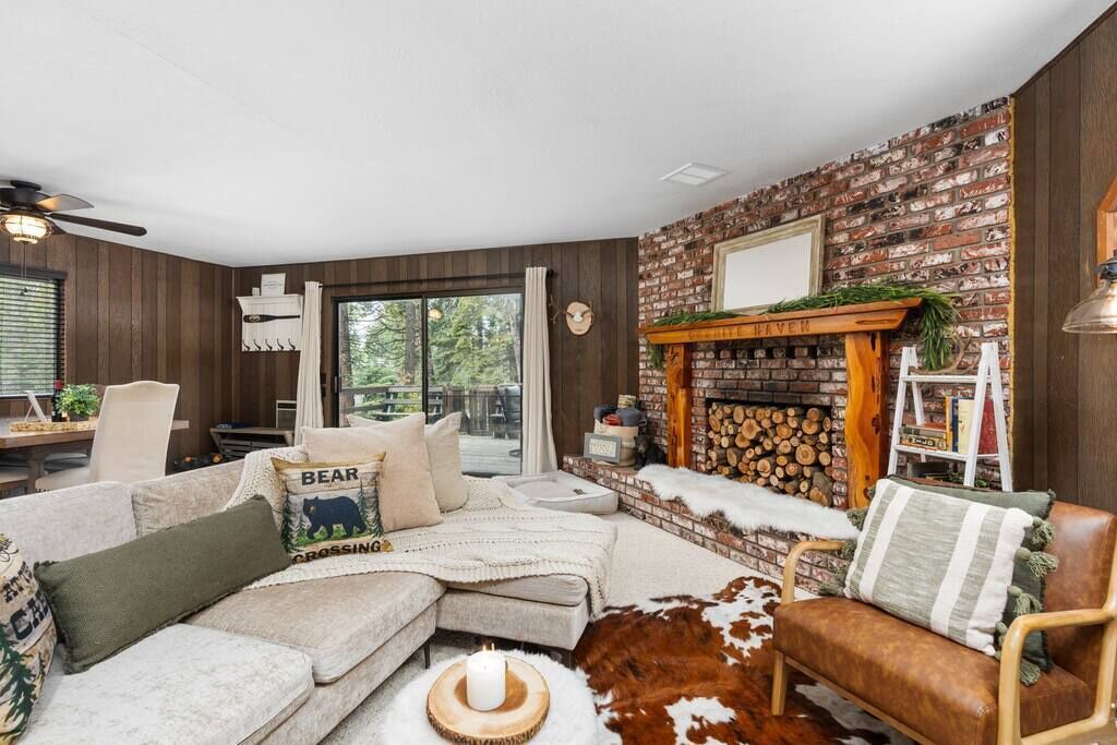 Photo of Livingroom in Sierra Cedars