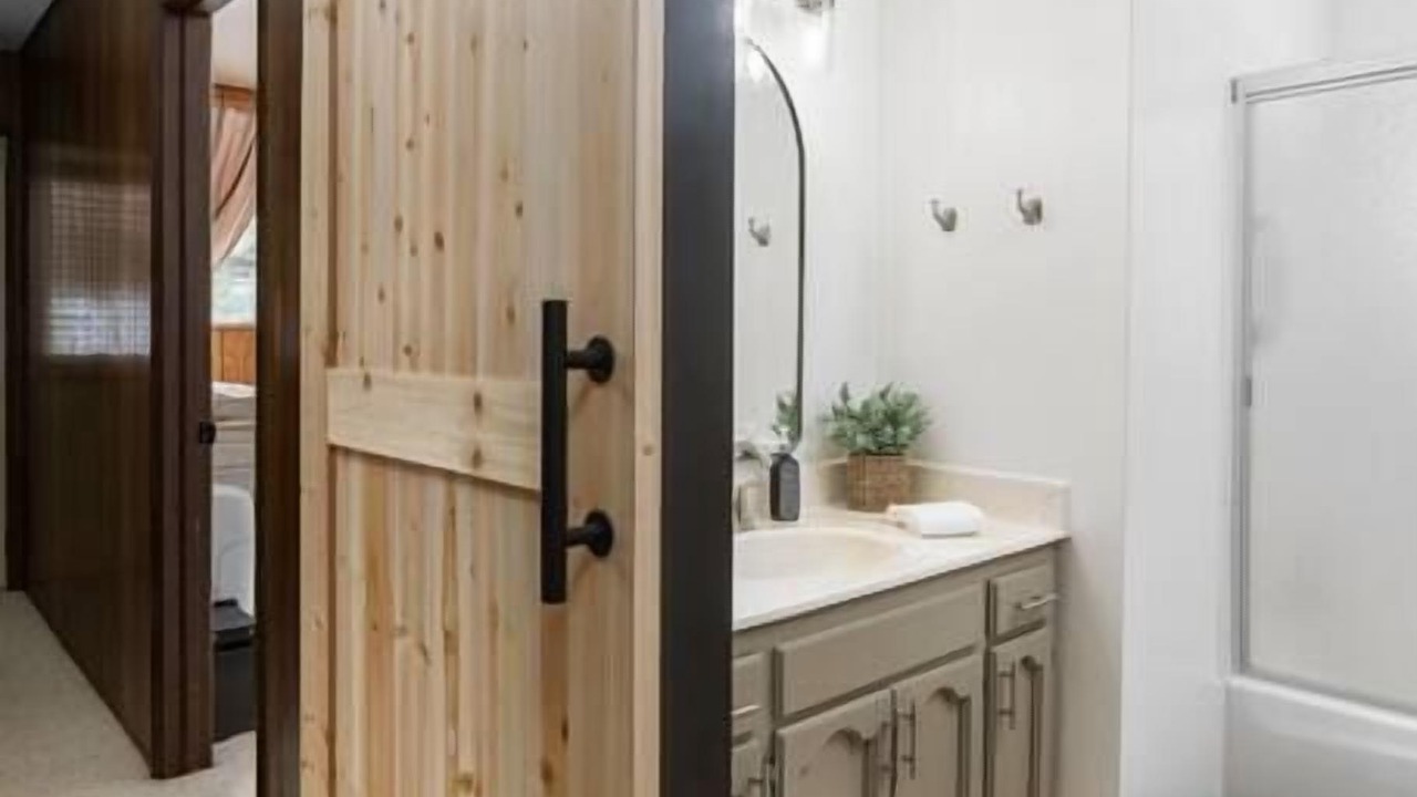 Photo of Bathroom in Sierra Cedars