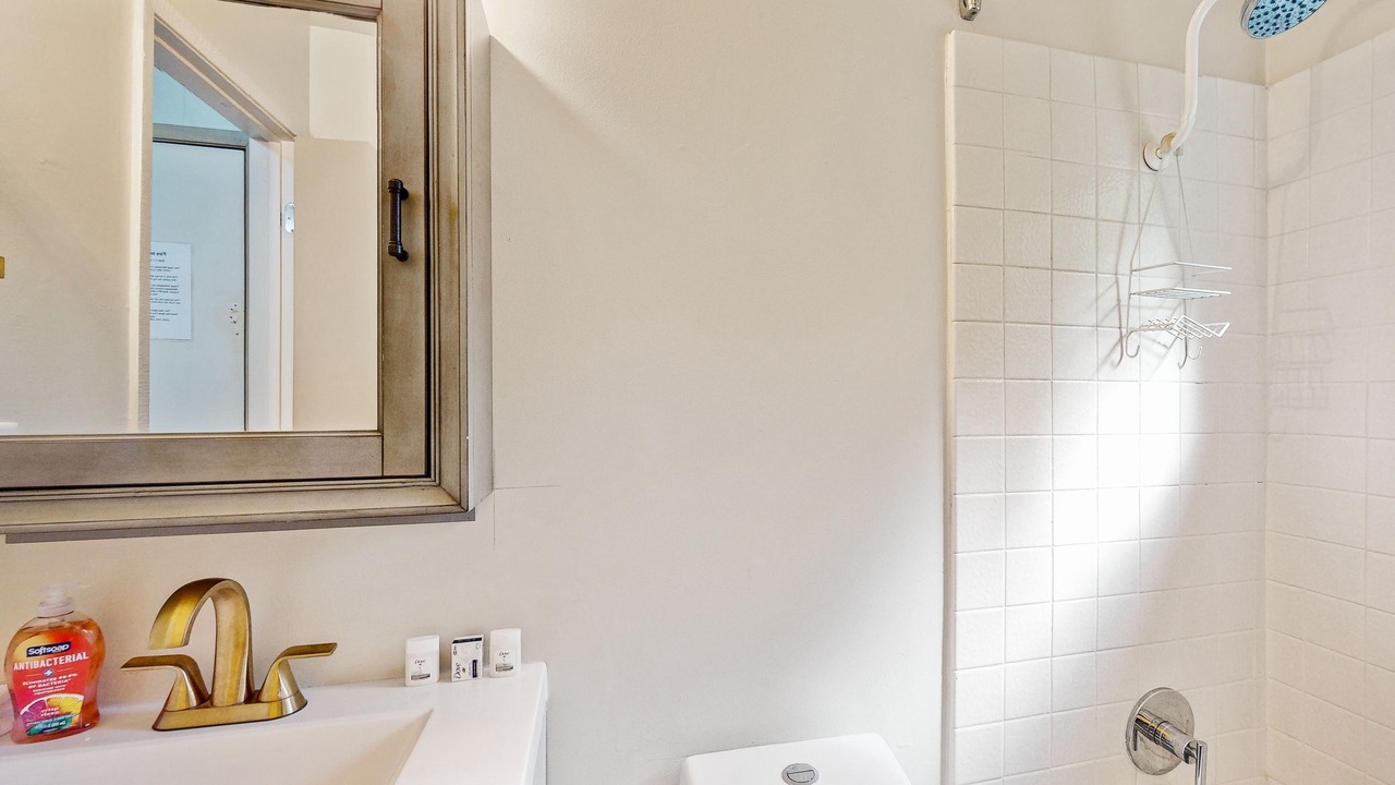 Photo of Bathroom in Fish Camp