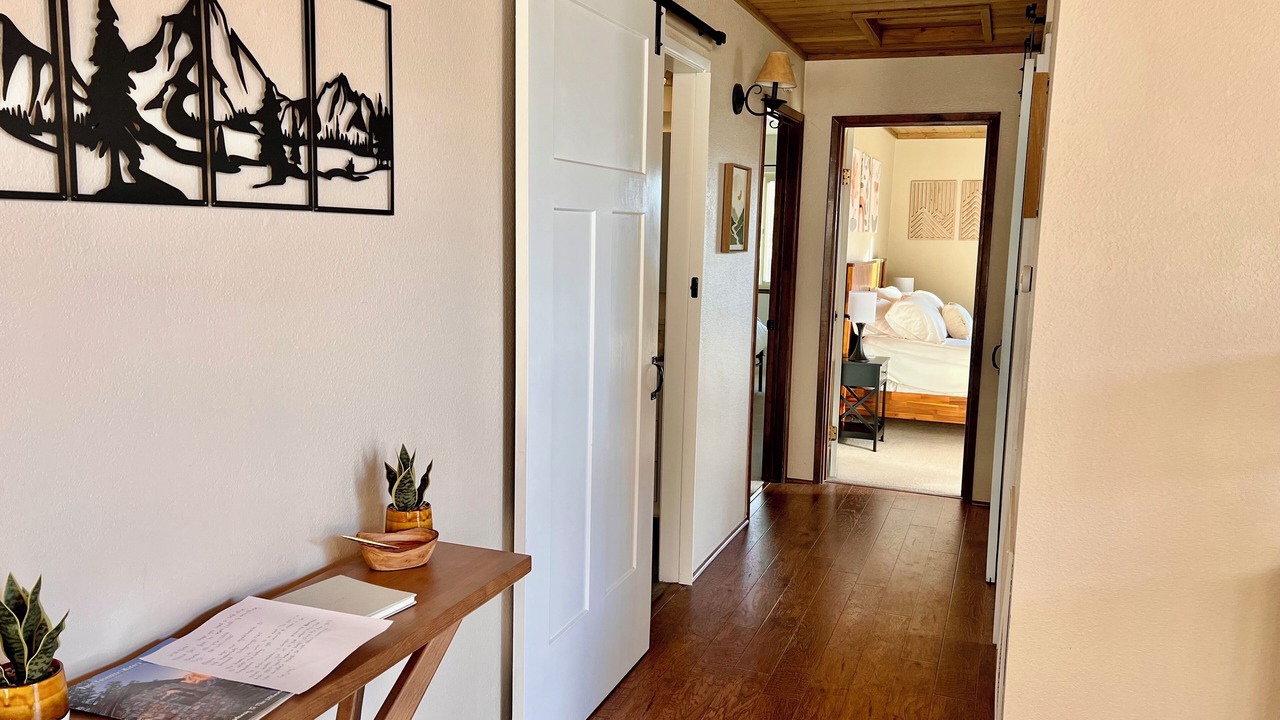 Photo of Bedroom in Yosemite Forks