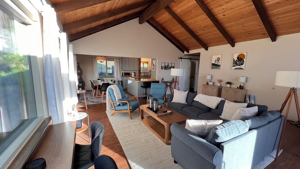 Photo of Livingroom in Yosemite Forks