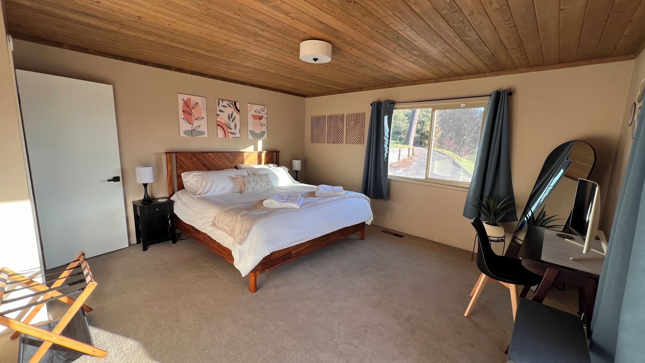 Photo of Bedroom in Yosemite Forks