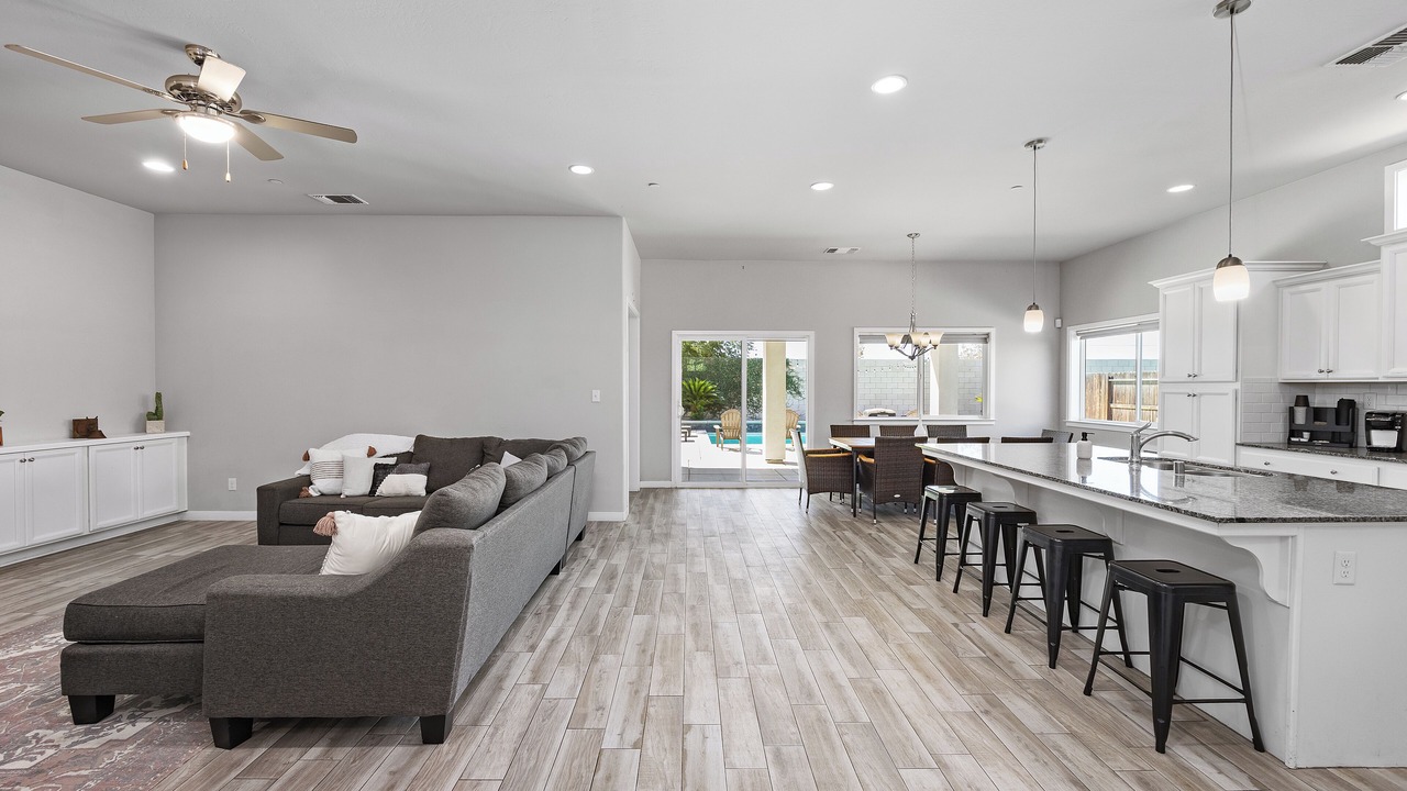 Photo of Livingroom in Pumpkin Center